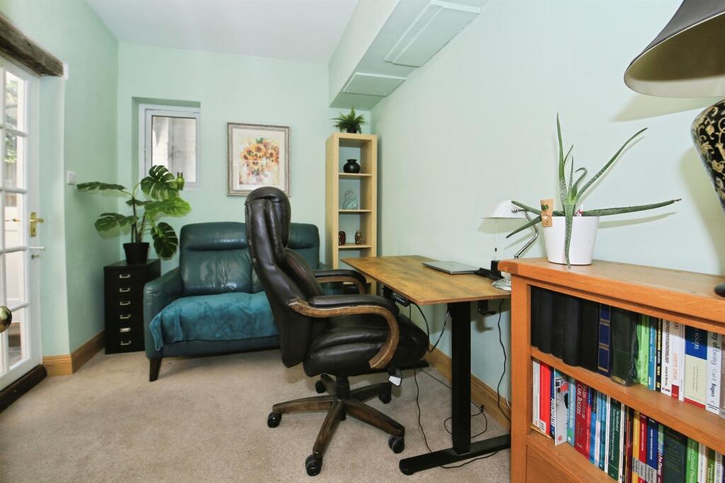 House in Peterborough - View 4