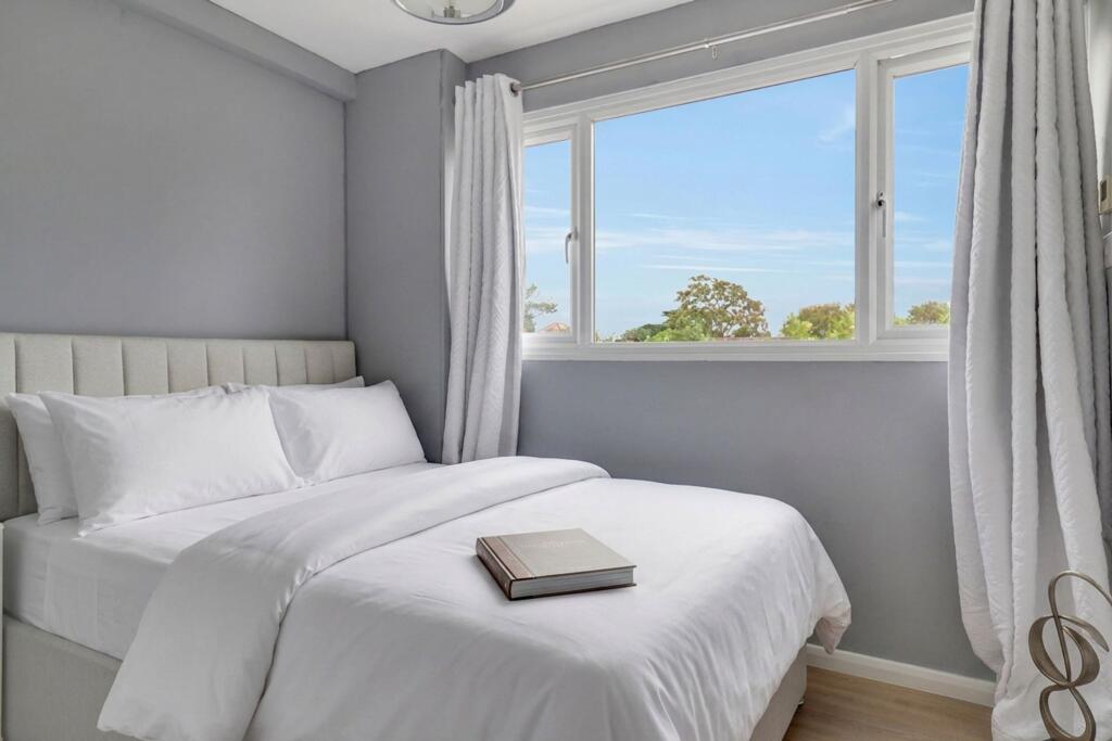 Apartment in Kingston upon Thames - View 5