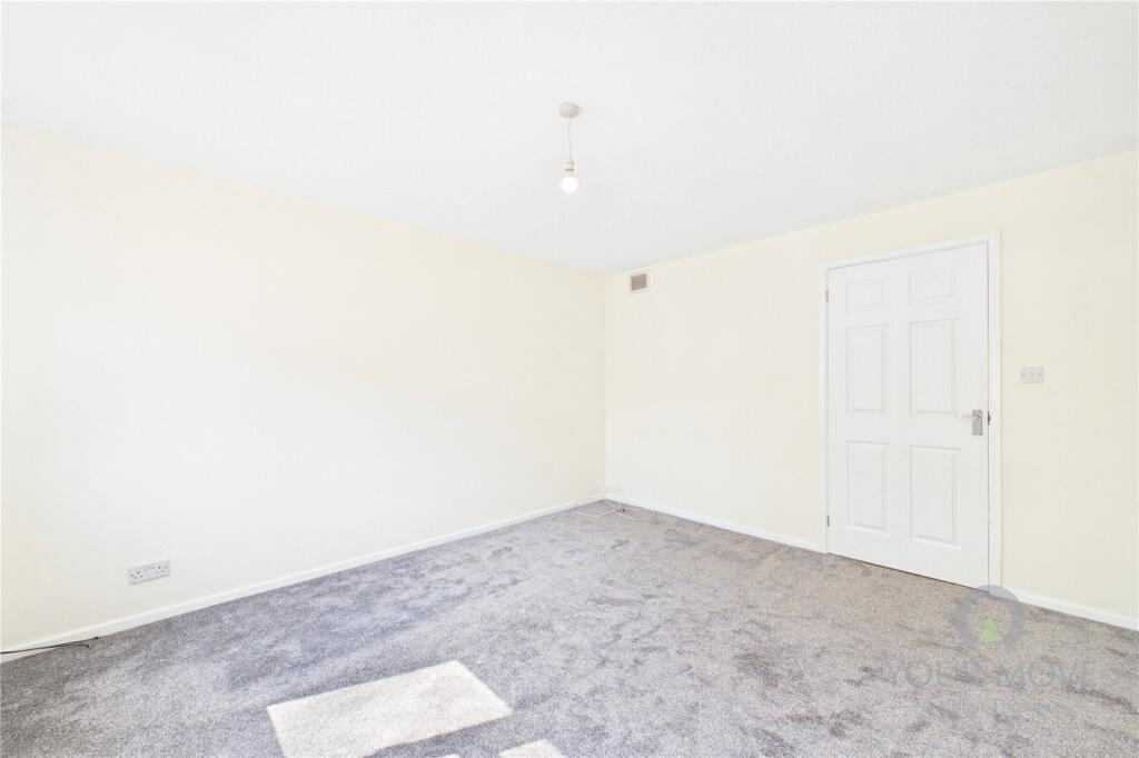 House in Northampton, West Northamptonshire - View 6