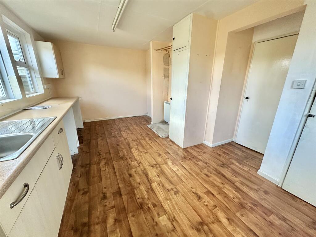 House in Plymouth - View 5