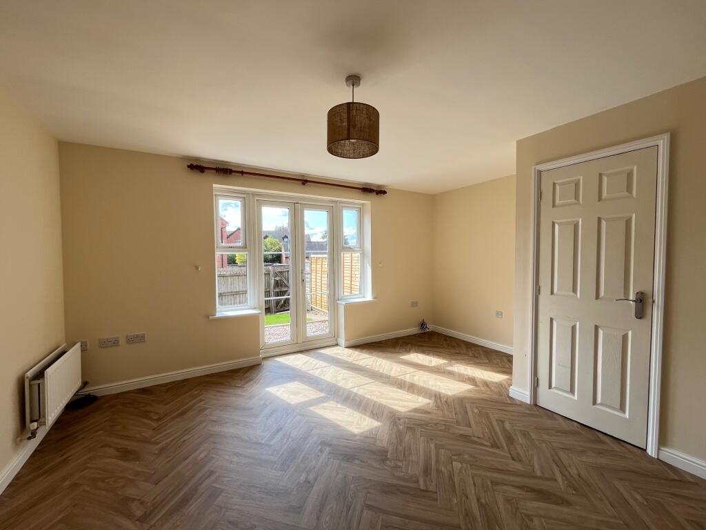 House in Stoke-on-Trent - View 3