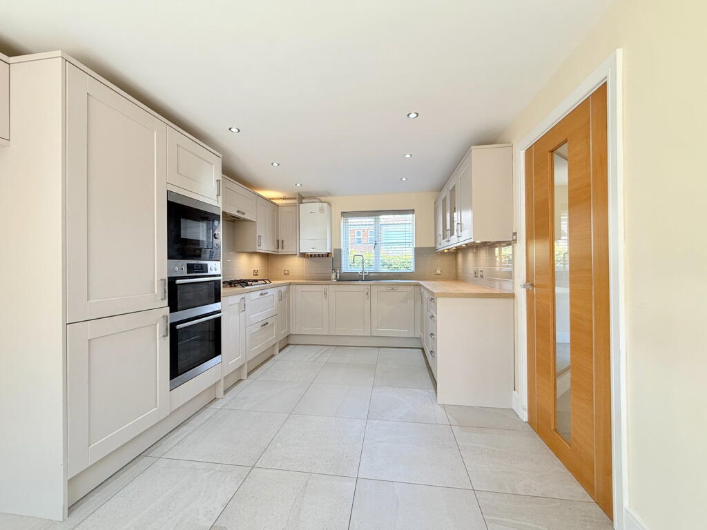 House in Bromsgrove, Beoley - View 4