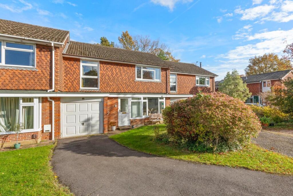 Main image of property: Devonshire Close, Amersham, Buckinghamshire, HP6 5JG