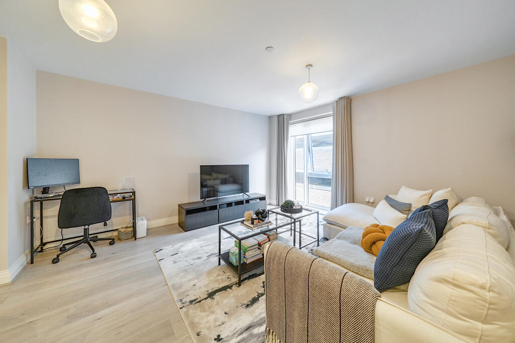 Apartment in Maidenhead, Fishery - View 4