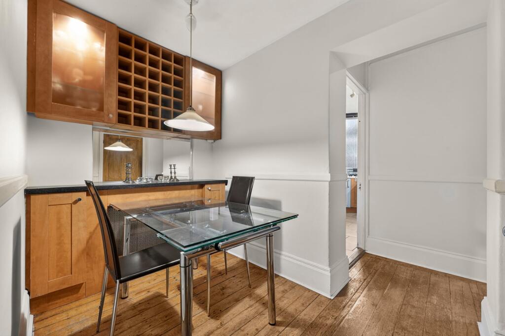 Bickenhall Mansions, Bickenhall Street, Marylebone, London - Ansicht 5