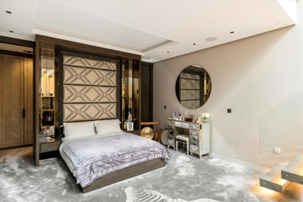 Apartment in London - More