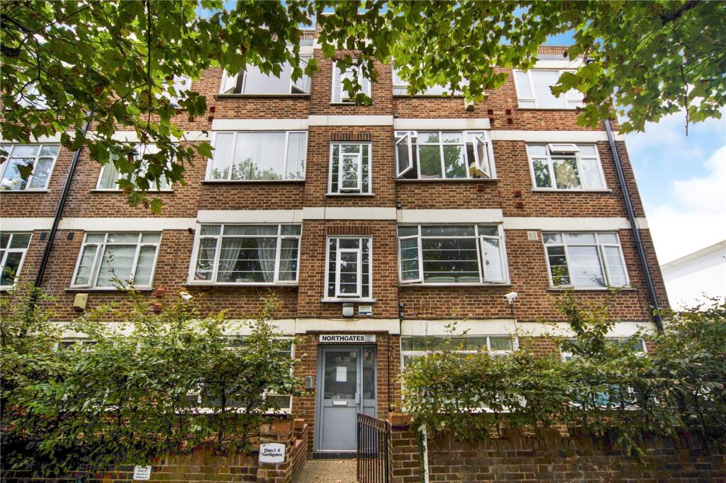 Main image of property: High Road, London, N12