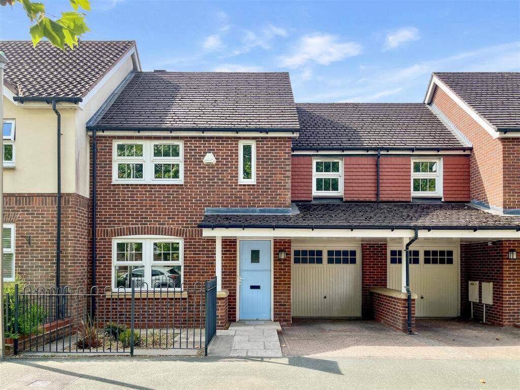 Main image of property: Galloway Green, Congelton