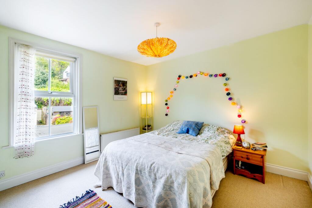 House in Reigate and Banstead, Surrey - View 5