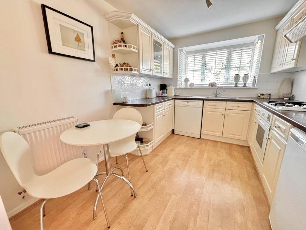 House in Northampton, Wootton - View 4