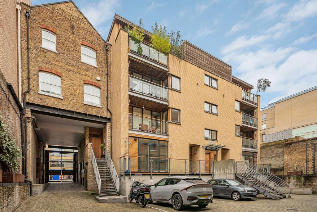 Main image of property: Kingsland Road, London, E8