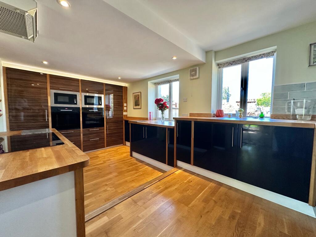 Brambledean, Broadoak, Newnham photo 3