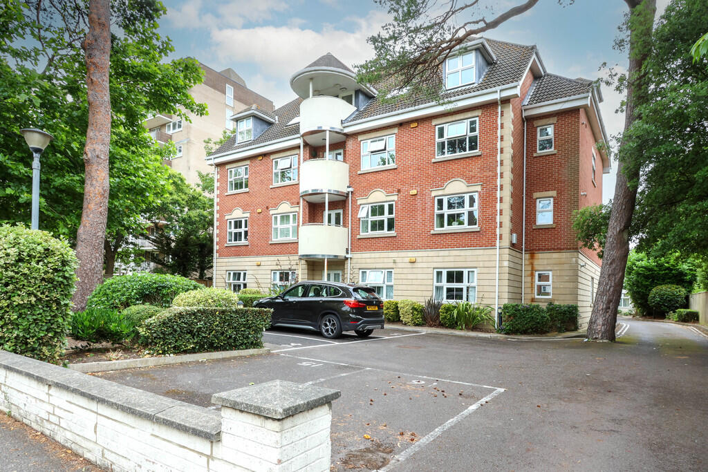 Main image of property: Christchurch Road, Bournemouth