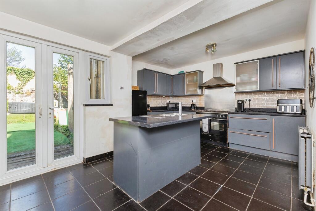 House in Torquay - More