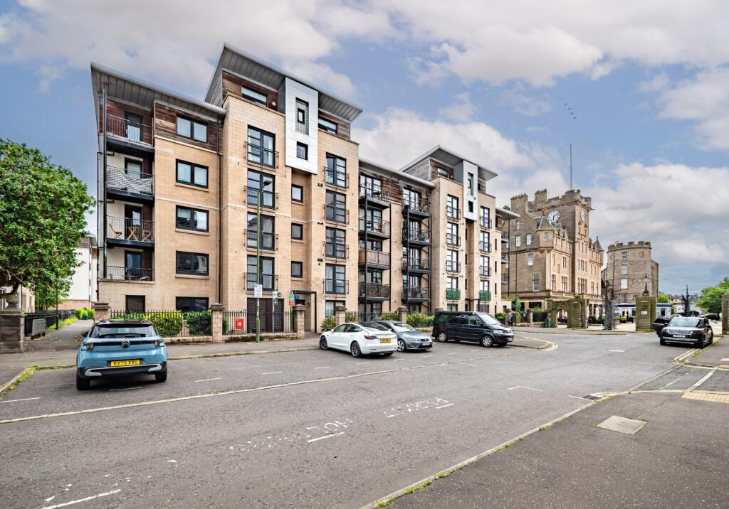 Main image of property: 7/10 Tower Place, Edinburgh, EH6