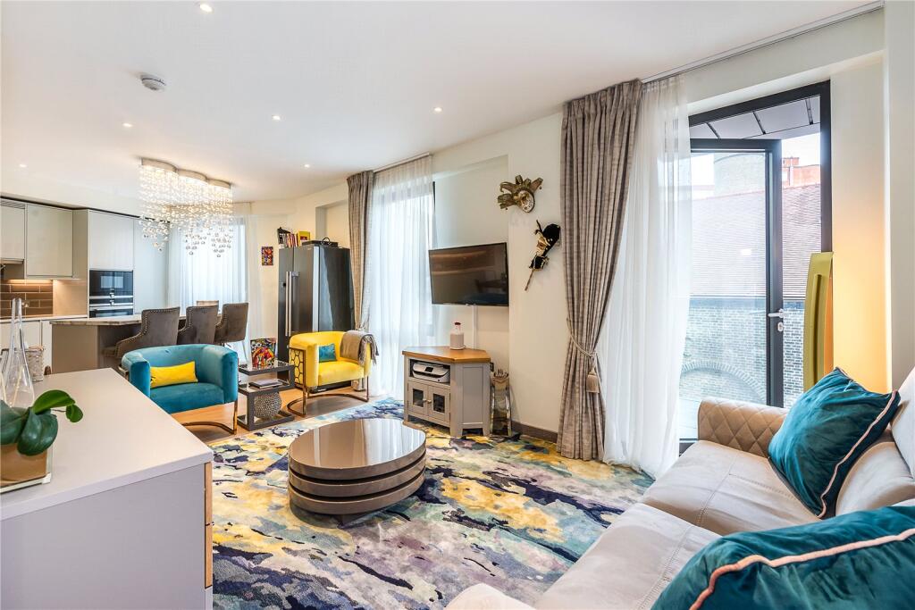 Main image of property: 2 Drapers Yard, London, SW18