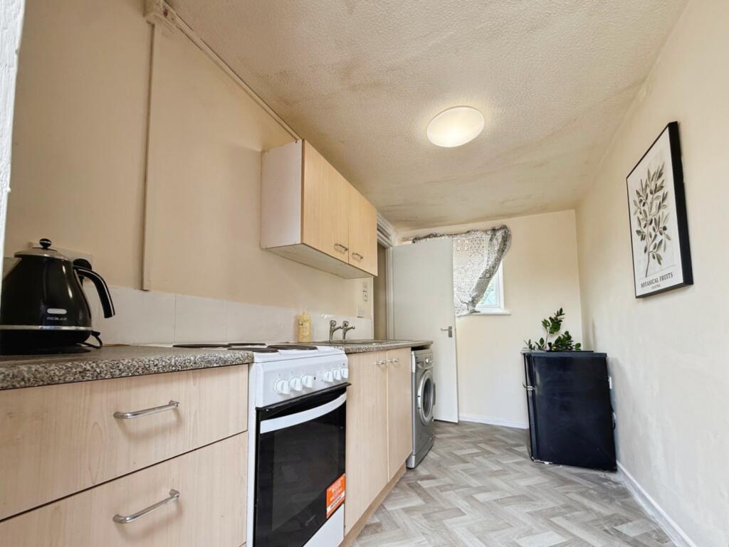 Apartment in Westhoughton, Wingates - View 3