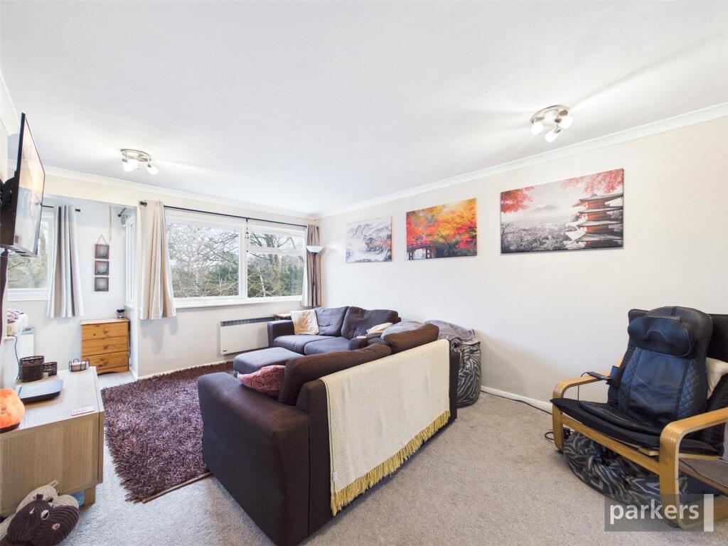 Rickman Close, Woodley, Reading, Berkshire, RG5 photo 3