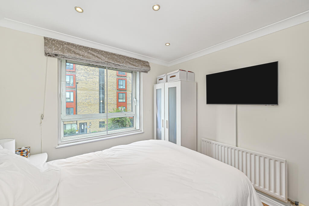 Apartment in London - View 5