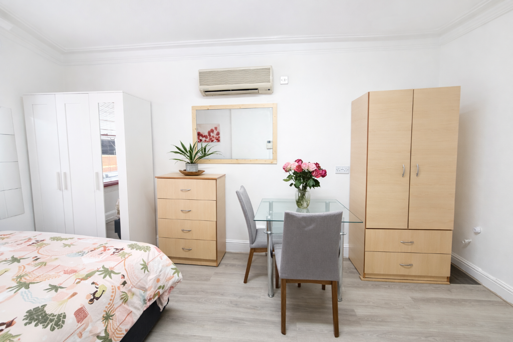 Studio flat for rent