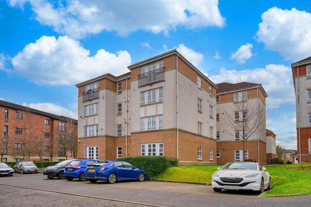 Main image of property: 22 Old Castle Gardens, Flat 3/1, Cathcart, Glasgow, G44 4SR
