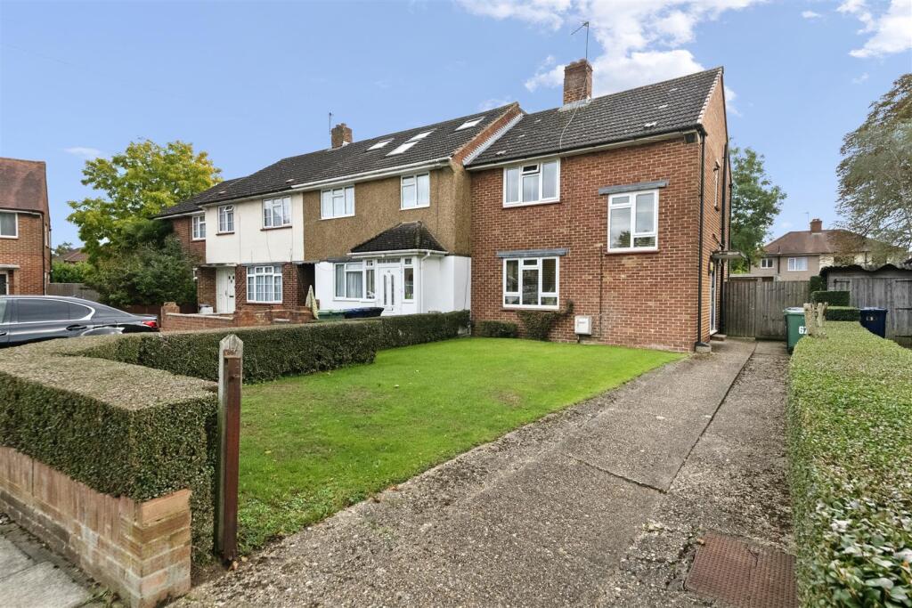 2-bed terraced on Rushdene Crescent, Northolt, £495,000