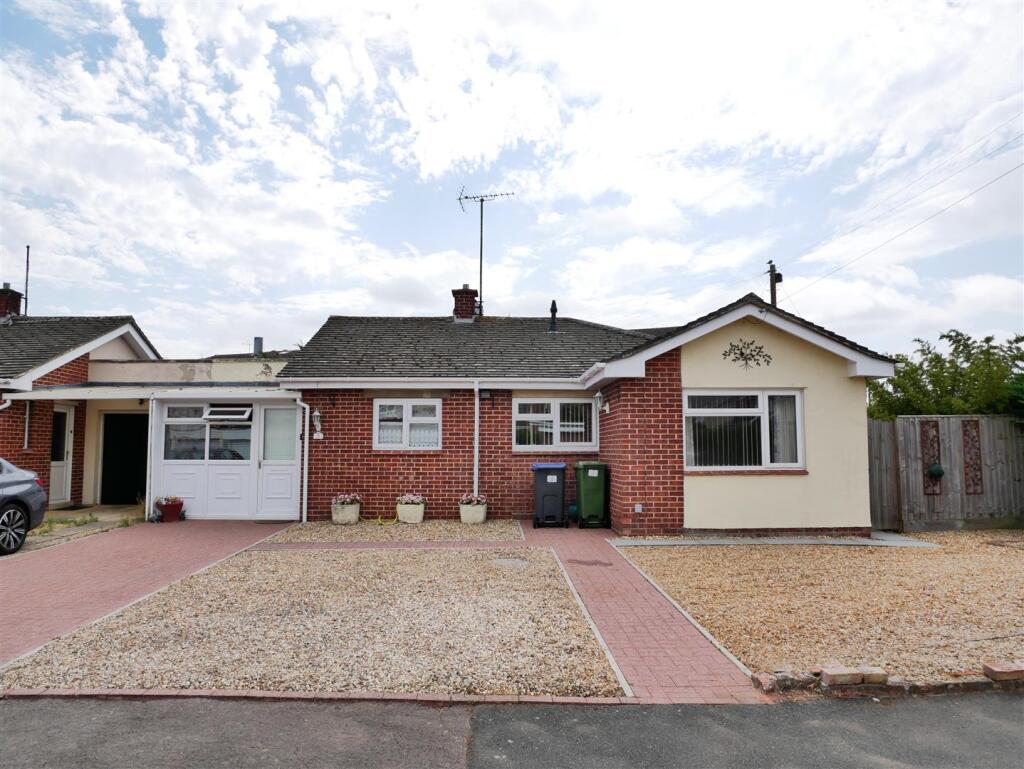 Main image of property: Luckett Way, Calne