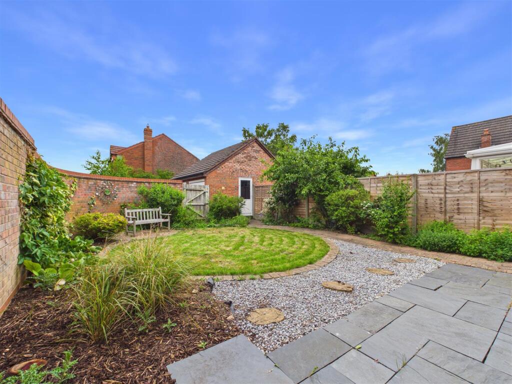 House in Stratford-on-Avon, Wellesbourne CP - View 2