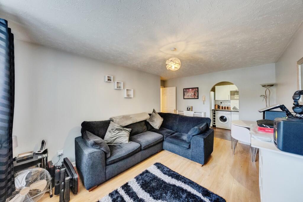 Apartment in Dartford - More