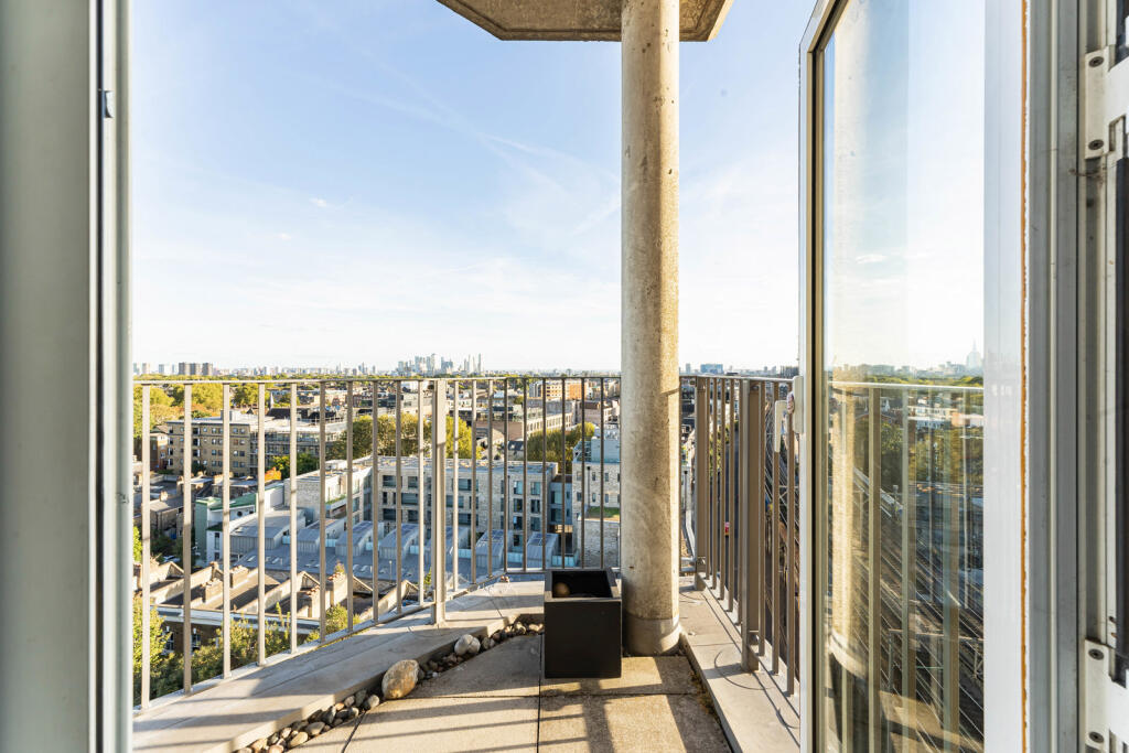 Apartment in London - View 5