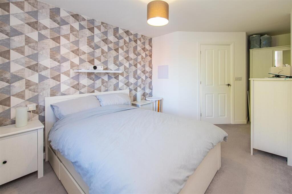 House in Northampton - More