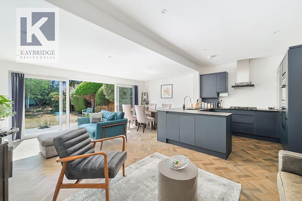 House in Kingston upon Thames - View 4