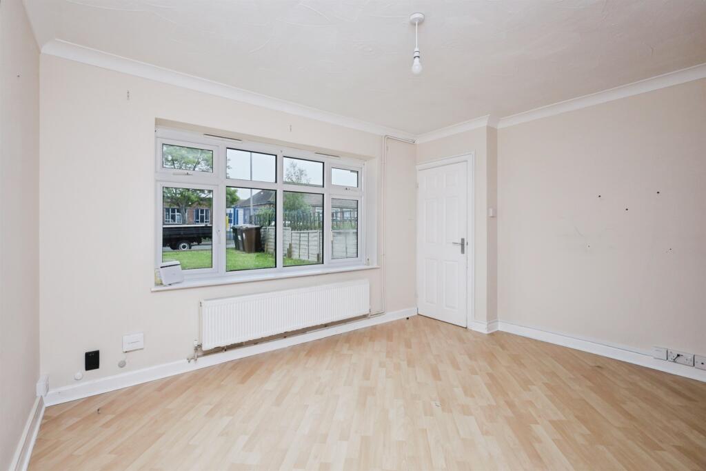 Brodrick Road, Eastbourne photo 5