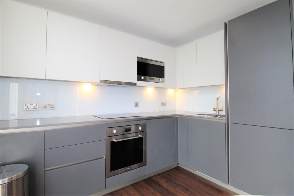 Apartment in London - View 3