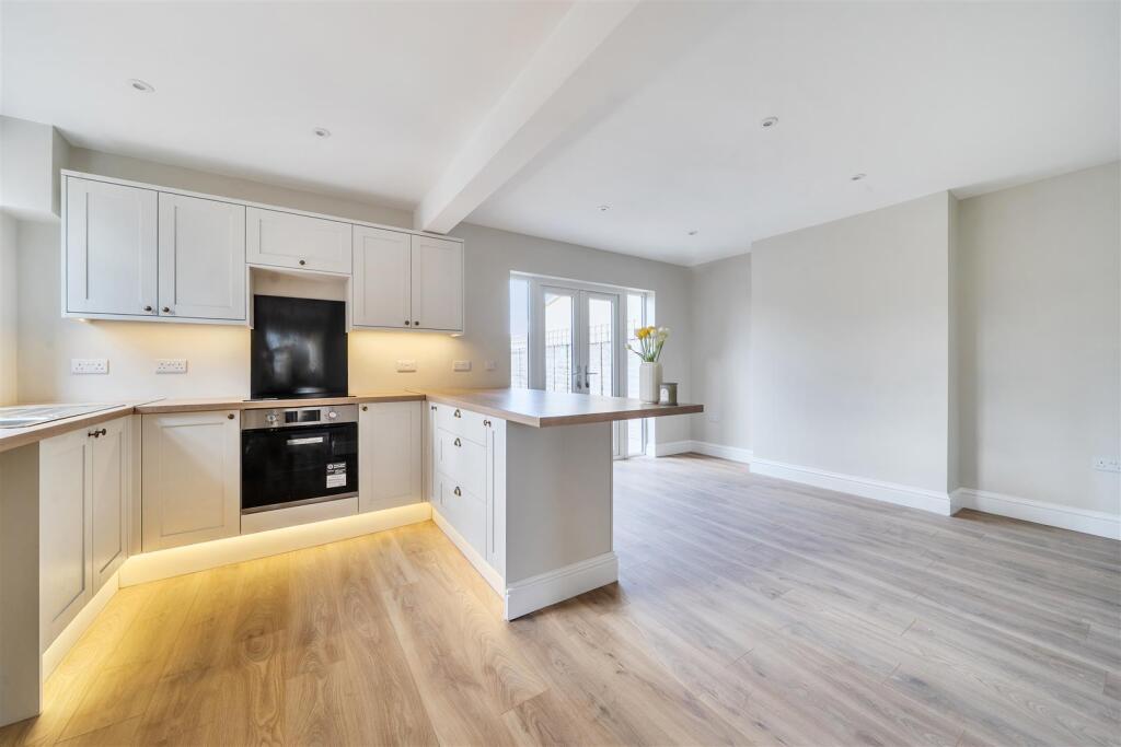 House in Milton Keynes - View 4