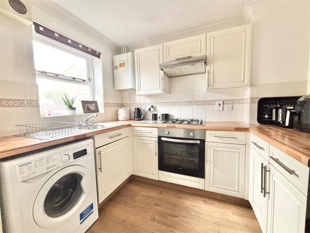 Langridge Drive, Portslade, Brighton photo 3