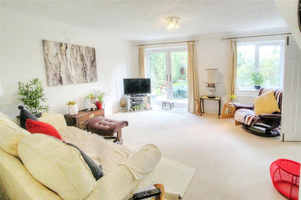 House in Runnymede, Surrey - View 2