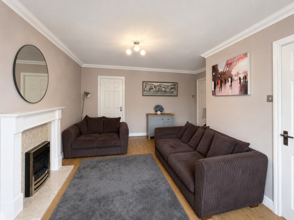 House in Sefton, Crossens - More