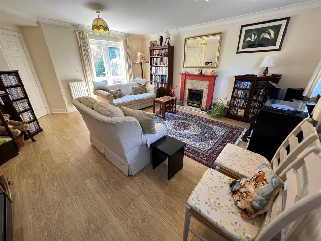 Hawthorn Avenue, Gillingham - View 5