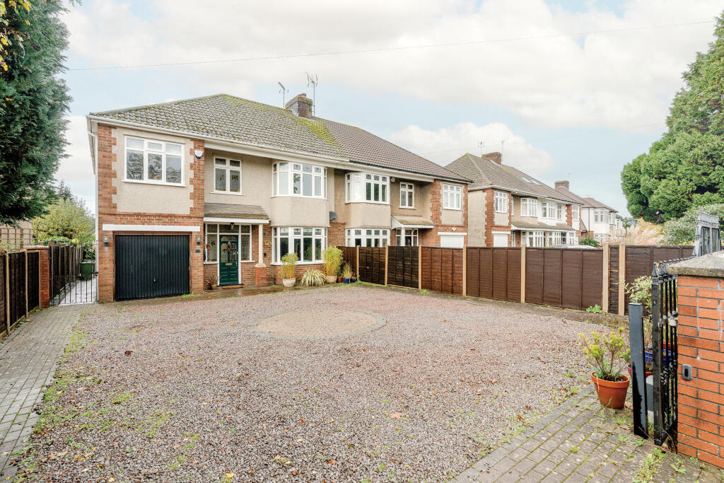 House in Bristol, Blackhorse, Emersons Green - More