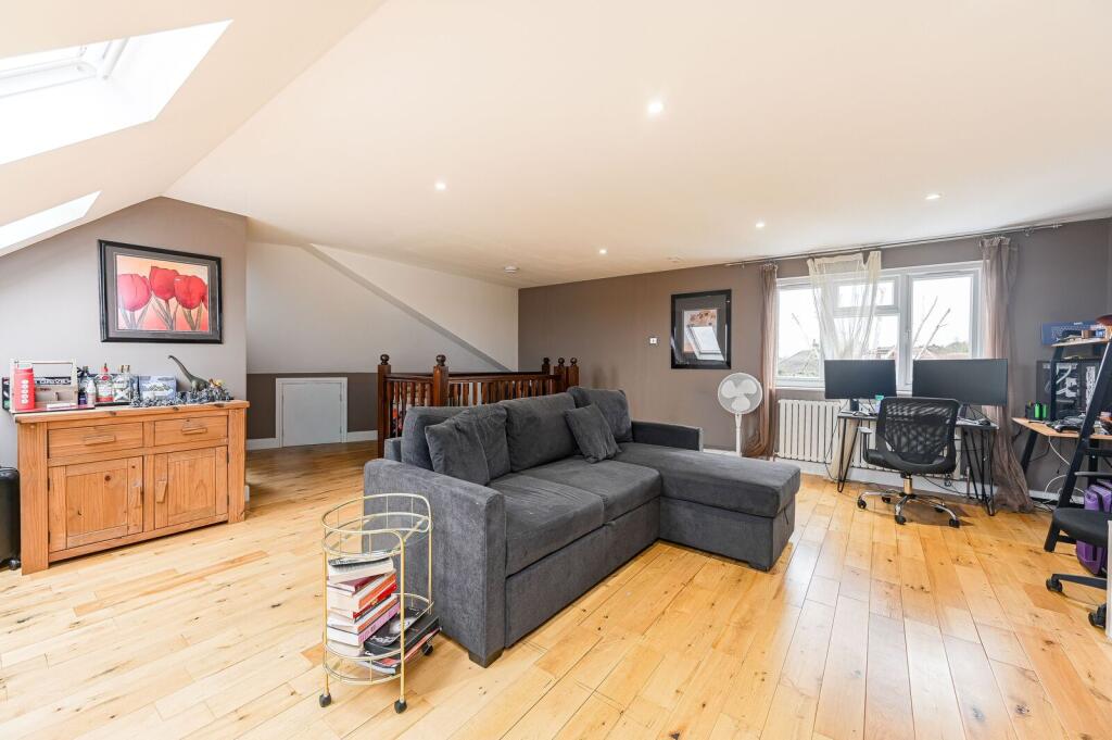 House in London - View 5