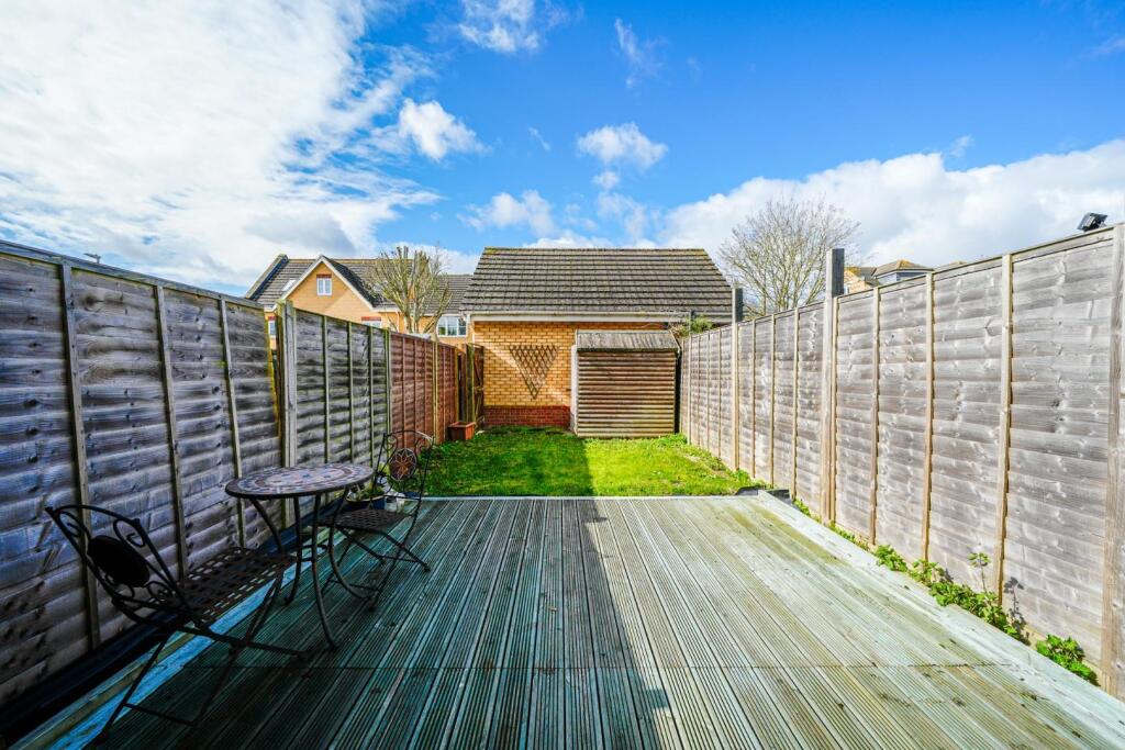 Claridge Close, Leighton Buzzard photo 4