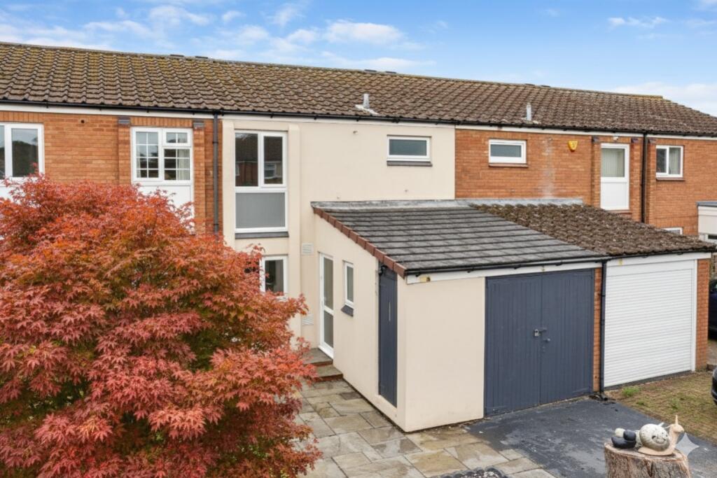 Main image of property: CUMBERLAND CRESCENT, LEAMINGTON SPA, CV32 7BL