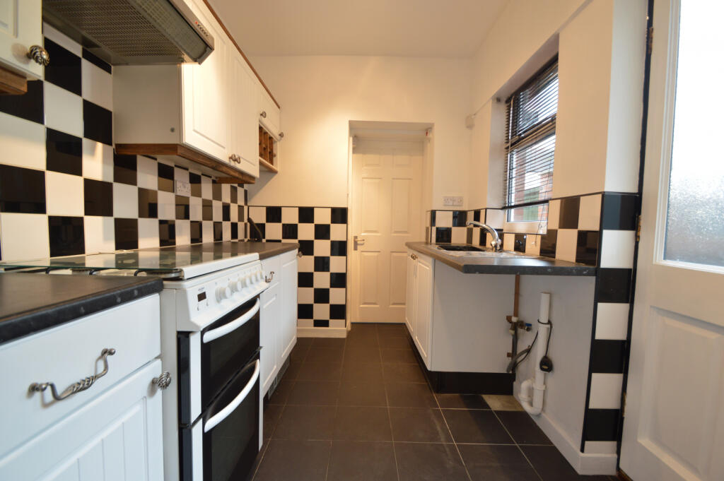 House in Wakefield, Half Acres, Cutsyke - View 2
