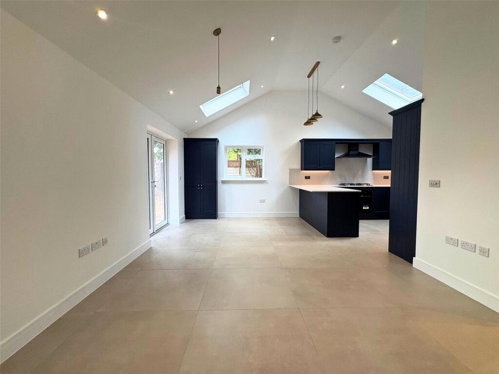 House in Guildford - View 4