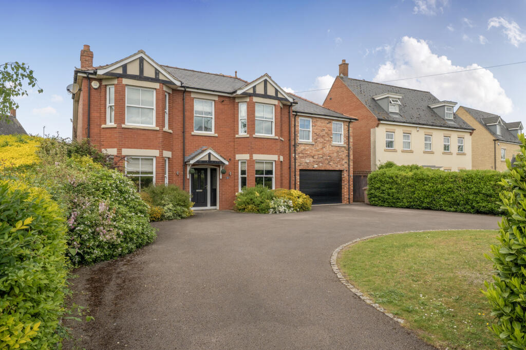 Main image of property: Evesham Road, Bishops Cleeve, Cheltenham, GL52