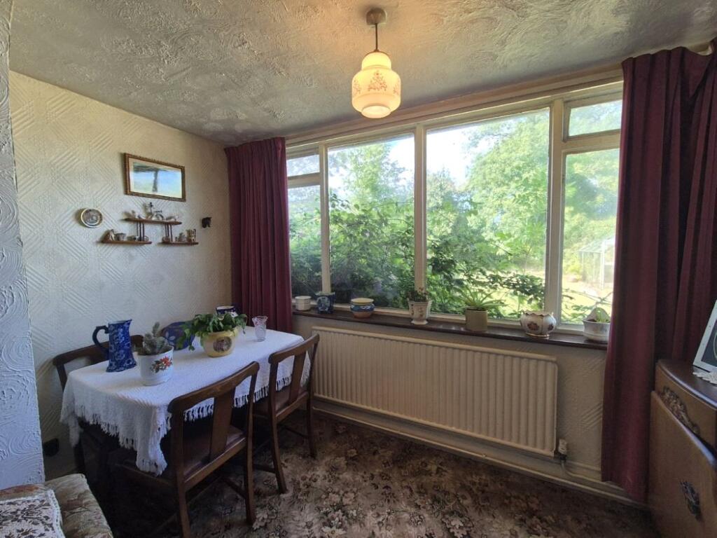 Apartment in Gaerwen, Llanfihangel Ysgeifiog - View 4
