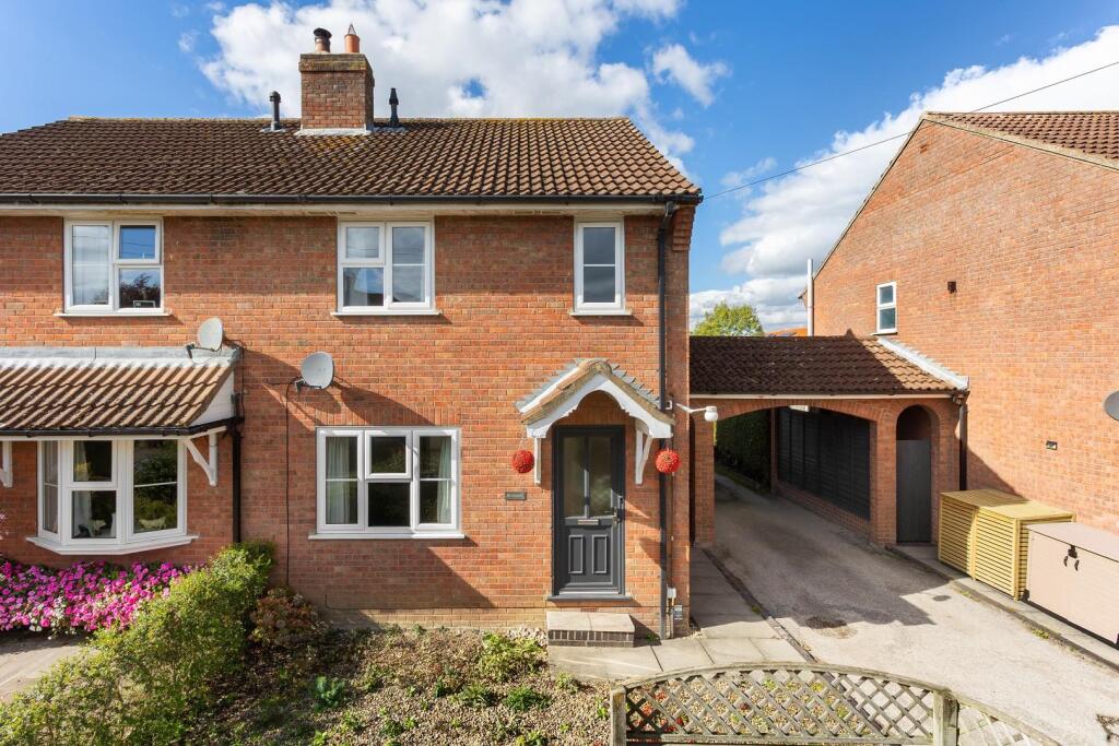 Main image of property: Middle Street, Swinton