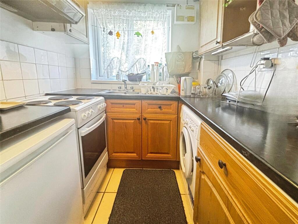 House in Southampton, Broadoak, Botley - View 2