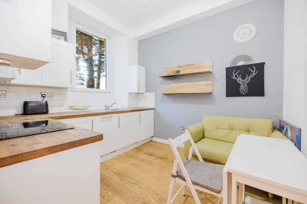 Main image of property: 1163L Caledonian Place, Edinburgh, EH11 2AP